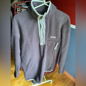 Columbia hoodie